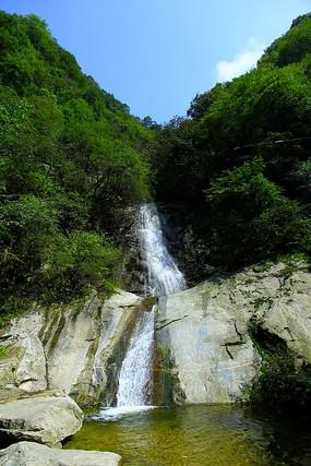 逃离火山口